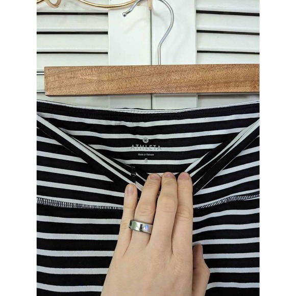 Athleta Striped Cropped Leggings Women's Size Small - Picture 2 of 4